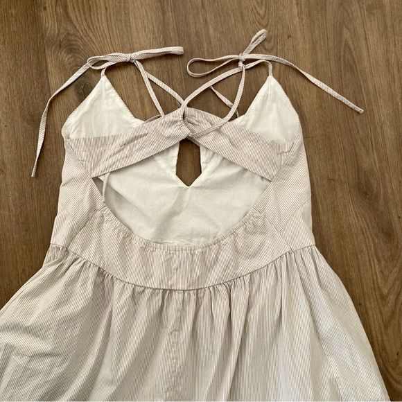 Forever 21 Tiered Maxi Sundress Size S Cream Pinstripe Floor Length Tie Back - Picture 2 of 7